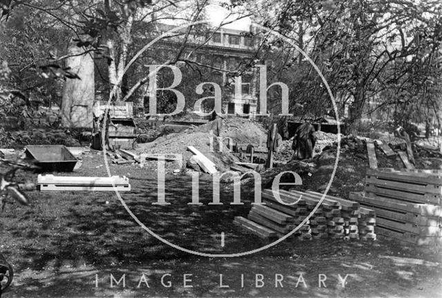 Building a bomb shelter in Queen Square, Bath c.1941