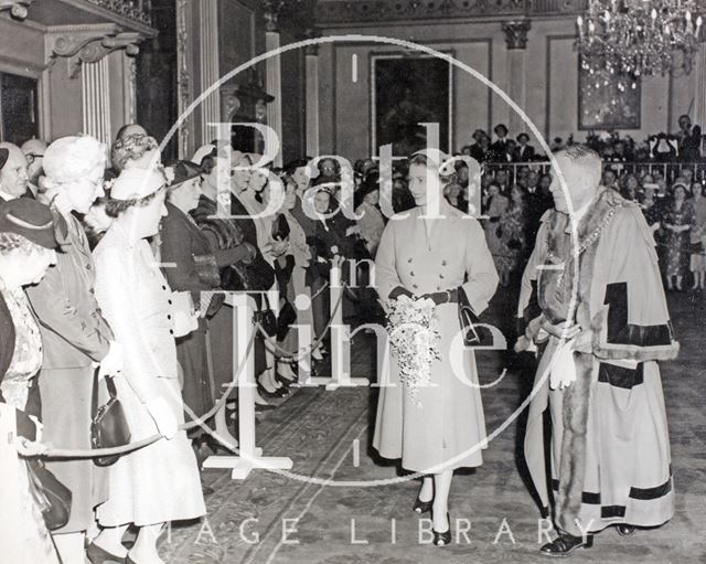 Queen Elizabeth with the Mayor, in the Guildhall, Bath 1956