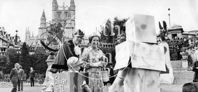 The Queen in Parade Gardens, Bath 1977