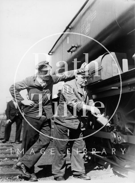 Railway driver Arthur Cannings and fireman John Watts 1961