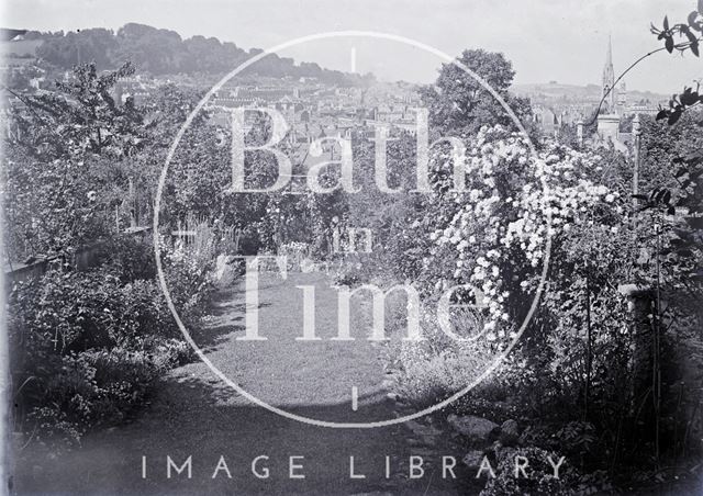 Back garden, probably Sydney Buildings, Bath c.1920