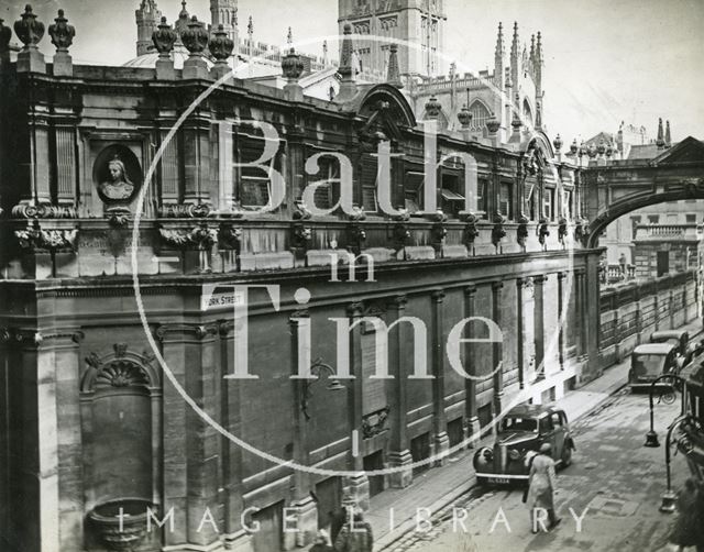 York Street and the corner of the King's and Queen's Baths, Bath c.1950