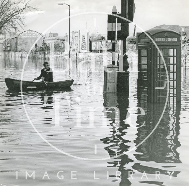 Floods at the junction of Midland Bridge Road and Lower Bristol Road, Bath c.1968