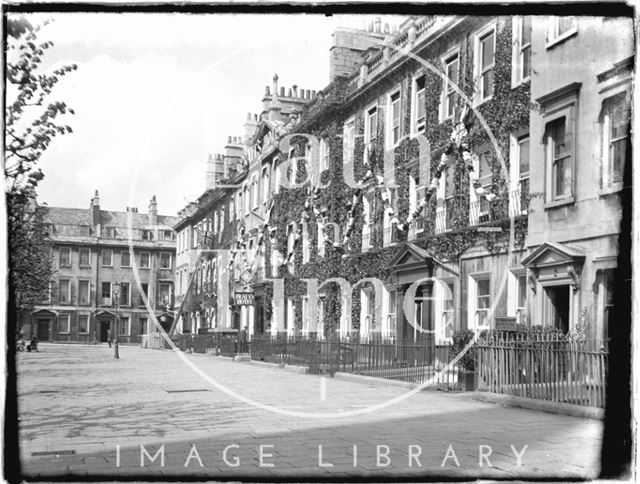 South Parade with Pratts Hotel, 1937