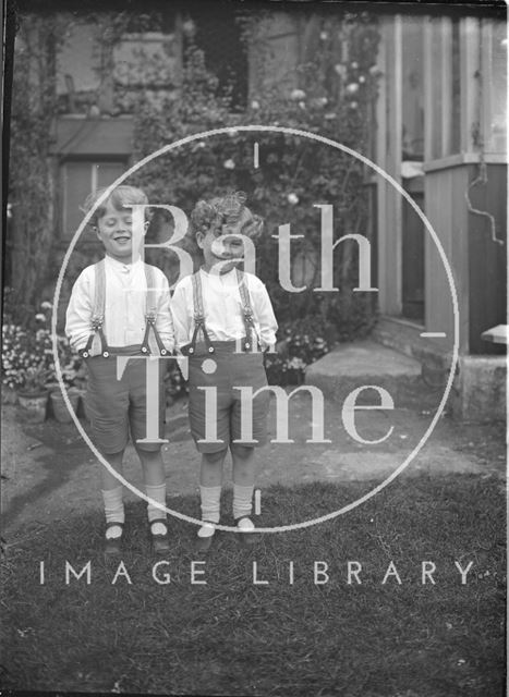 The photographer's twin boys in the back garden of 32, Sydney Buildings, Bath c.1916