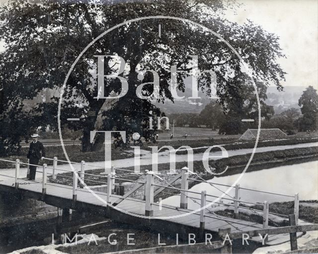 The swing bridge, Kennet and Avon Canal, Bathampton c.1905