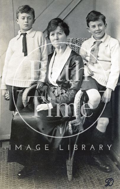 A family portrait - Violet Dafnis and her twin boys 1920