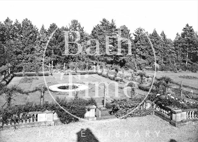 The gardens, The Granby Hotel, Elms Cross, Wingfield, Wiltshire c.1939