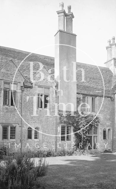 Large chimney, Cold Ashton Manor, Gloucestershire c.1937