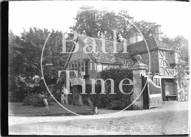 Lodge house at Dyrham, Gloucestershire? c.1935