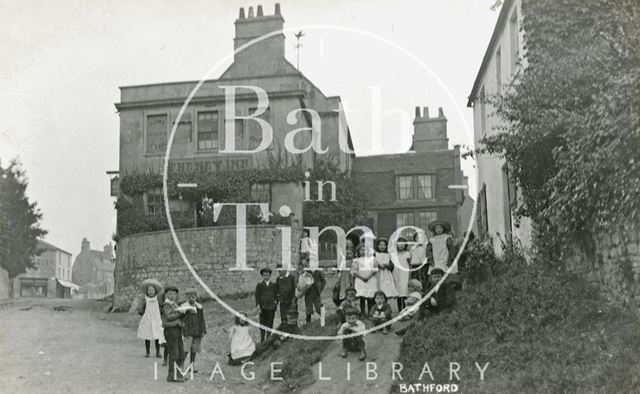 Children outside the New Inn, Bathford c.1906