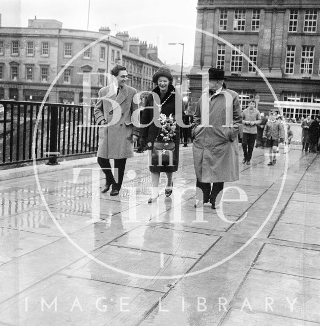 Southgate footbridge over the River Avon, Bath 1964