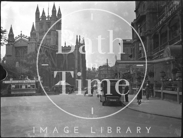 Outside the Empire Hotel, Orange Grove, Bath c.1920