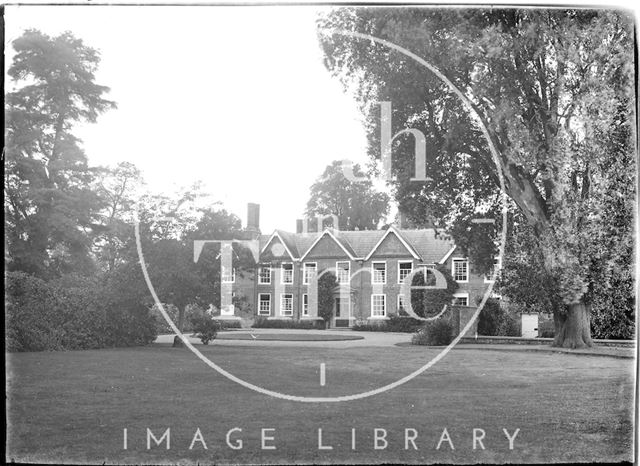 An unidentified large house c.1930