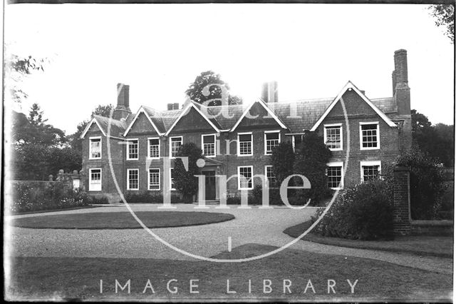 An unidentified large house c.1930