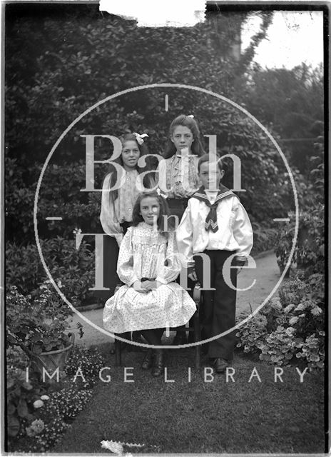 An unidentified Family Portrait c.1910