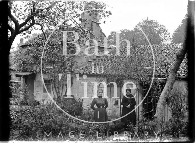 Old cottage near St. John's Church, the Barton, possibly Frome, Somerset c.1915