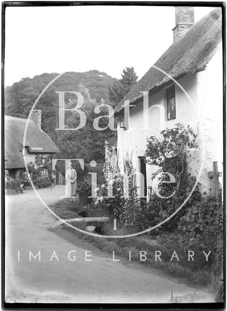 Thatched Cottages at the end of Park Street in Dunster, Somerset c.1910