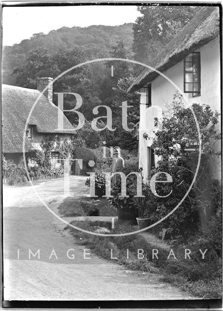 Thatched Cottages at the end of Park Street in Dunster, Somerset c.1910