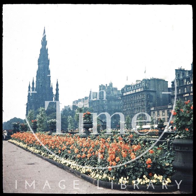 Scott Memorial, Princes Street, Edinburgh, Scotland c.1937