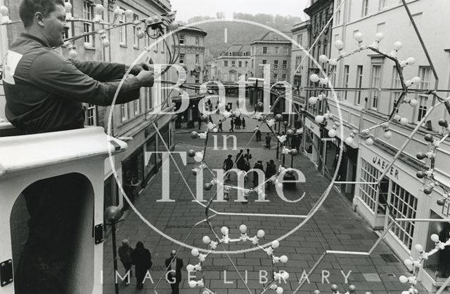 Putting up the Christmas lights in Union Street, Bath 1990