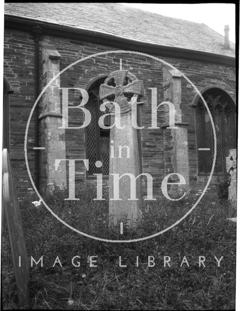 An unidentified churchyard cross c.1900