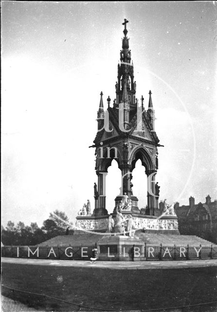 Albert Memorial, Kensington Gardens, London c.1900