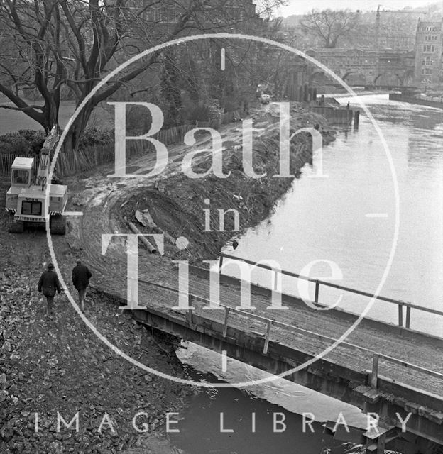 The temporary bridge over the River Avon whilst building the new weir at Pulteney Bridge, Bath 1971