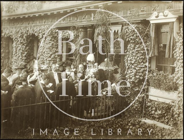 Lord Roberts unveiling tablet, 14, The Circus, Bath 1902