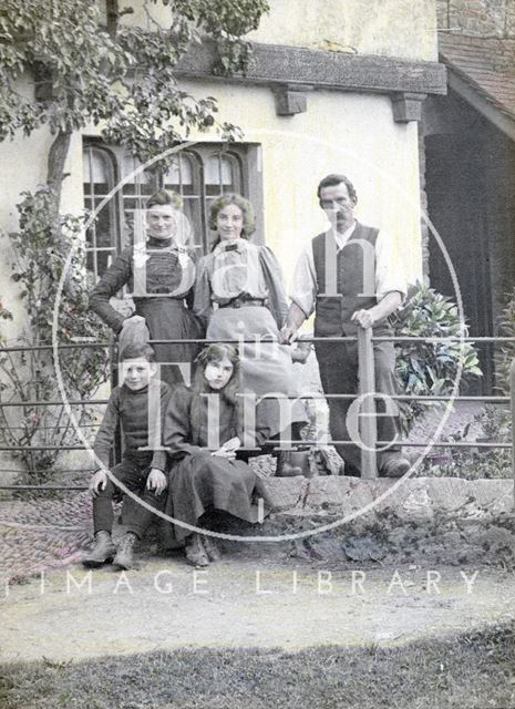 An unidentified family portrait c.1900