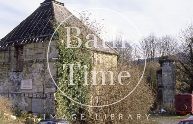 The old London Brewery kiln and chimney, Bath 1985