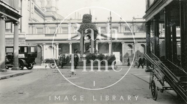 The Mineral Water Fountain from end of Bath Street, Bath c.1910