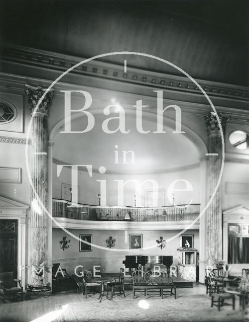 Pump Room interior showing platform and balcony, Bath c.1980?