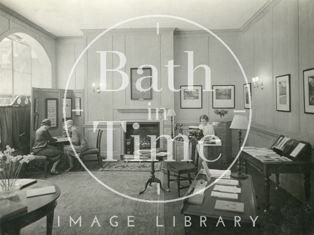 Information Bureau, Abbey Church Yard, Bath c.1930