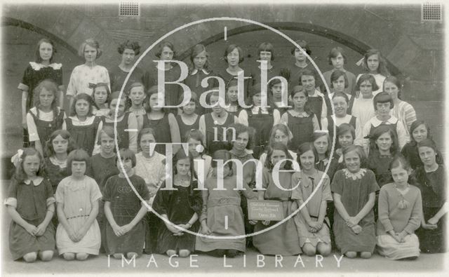 Group of girls from Oldfield Senior Girls School, Bath c.1922-1923