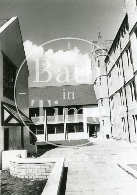 Magistrate's Court Complex opened, Bath 1989