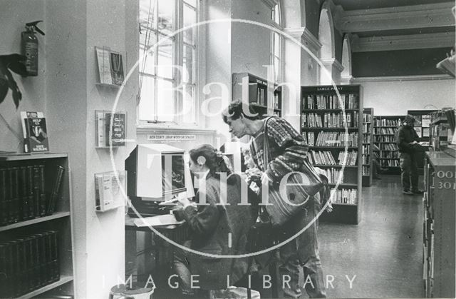 Bath Municipal Lending Library, Bridge Street 1990 prior to move to podium