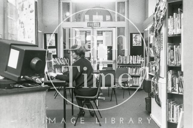 Bath Municipal Lending Library, Bridge Street - children's library 1990 prior to move to podium