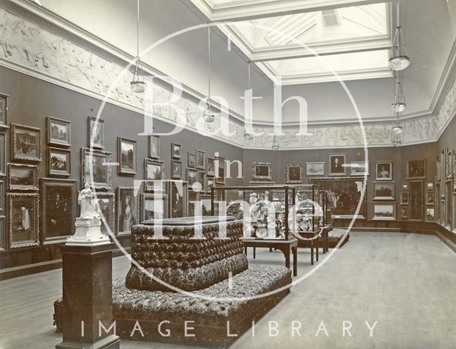 Upper gallery, Victoria Art Gallery, Bridge Street, Bath c.1903