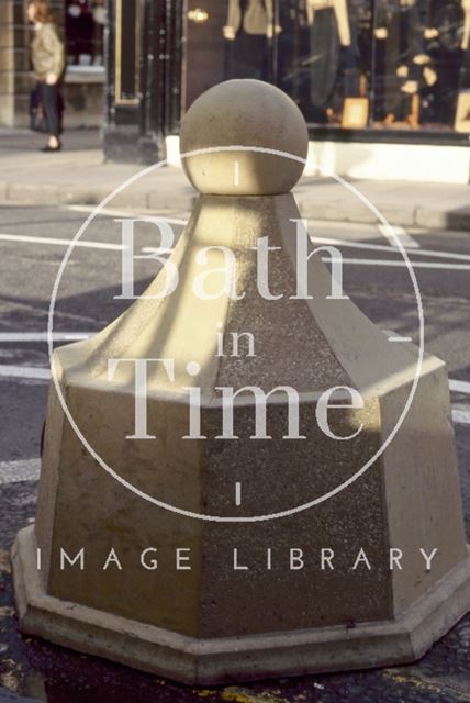 Pulteney Bridge and bollards, Bath 1994