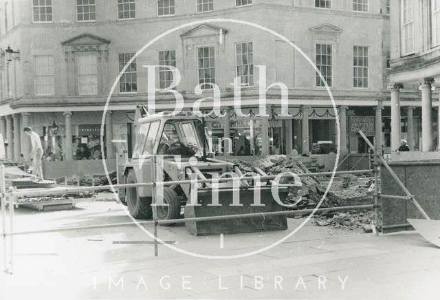 Removal of the Mineral Water Fountain, Stall Street, Bath 1988