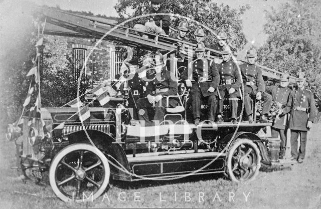 Midsomer Norton and Radstock fire engine and crew, Somerset c.1910