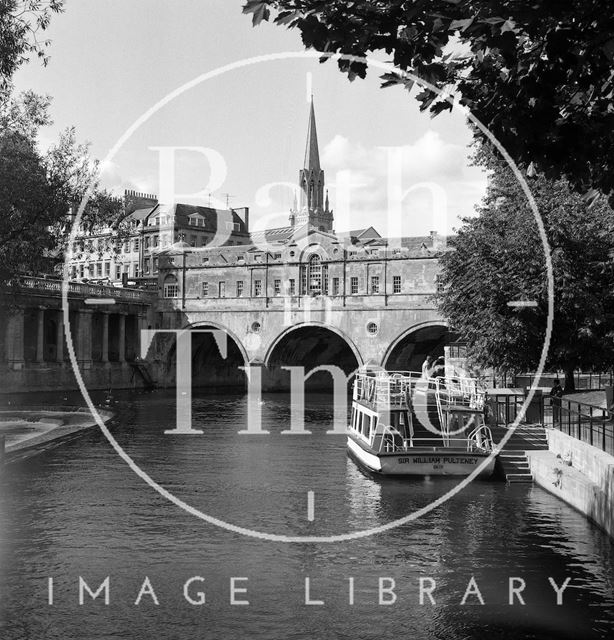 The classic front of Pulteney Bridge, Bath c.1990