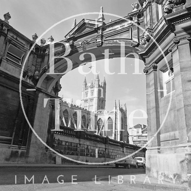 The classic view from York Street of Bath Abbey c.1977