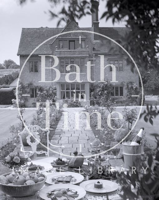 Great Milton Manor, Oxfordshire, now home to Raymond Blanc's Belmond le Manoir aux Quat'Saisons Hotel c.1985