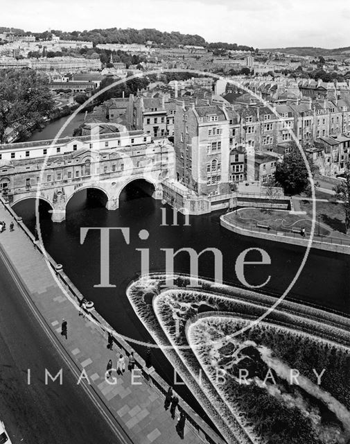 View of the weir and Pulteney Bridge, Bath from the Empire Hotel c.1973