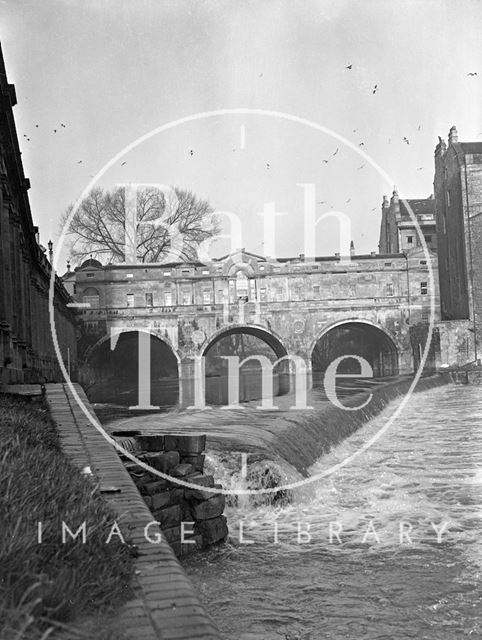 Pulteney Weir and Bridge, Bath 1956