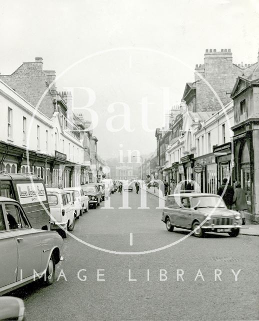 A busy Pulteney Bridge, Bath c.1960