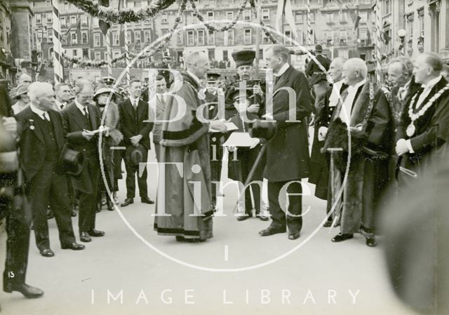 The Marquess of Bath removing the tolls at Cleveland Bridge, Bath 1929