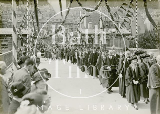 The Marquess of Bath removing the tolls at Cleveland Bridge, Bath 1929